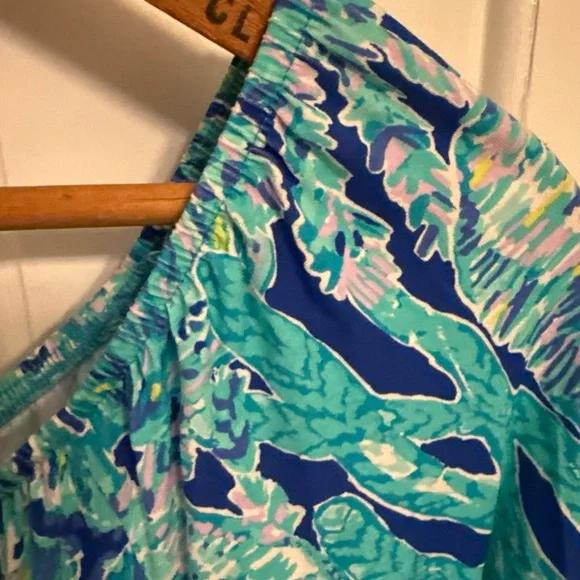 Lilly Pulitzer med one piece long sleeve top and shorts romper - Picture 4 of 8